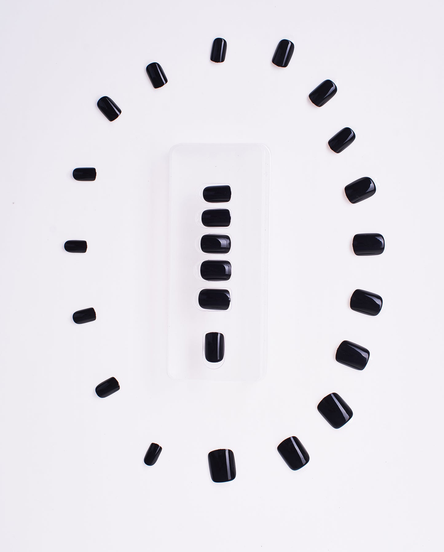 Solid Nails – Black
